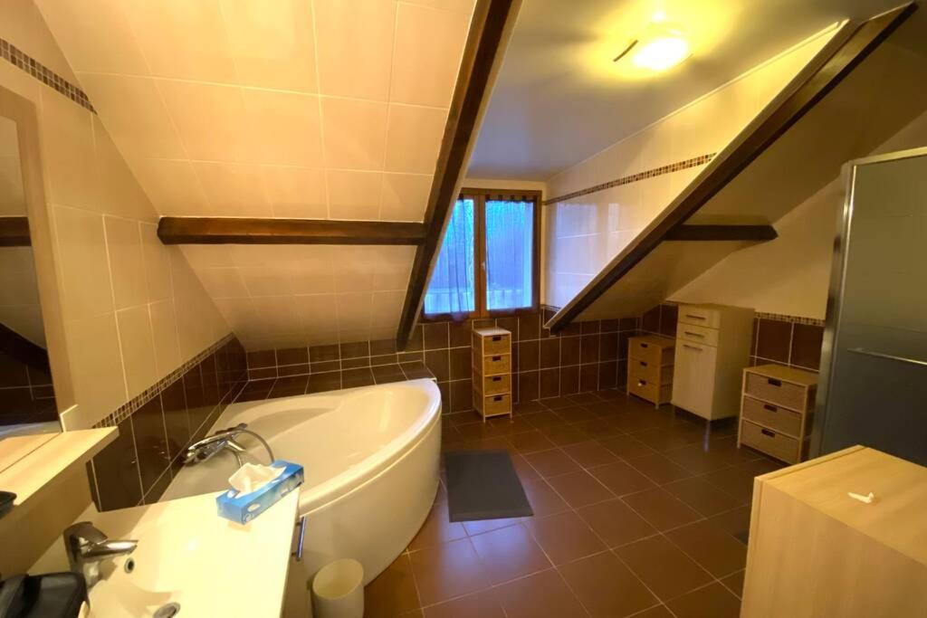 La Clairiere, Villa 30 Pers, Proche Disney/Paris Tournan-en-Brie Exteriér fotografie